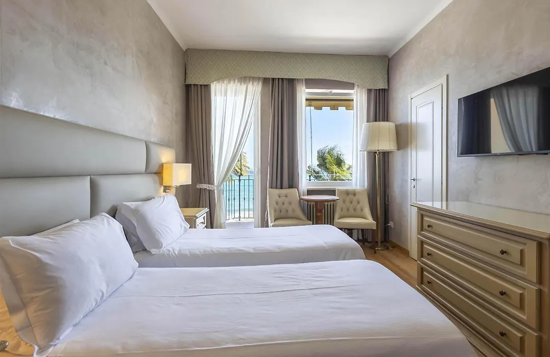 B&B HOTEL Diano Marina Palace-1